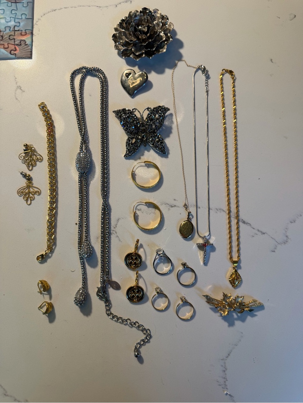 Vintage Gold and Silver Mixed Necklace, Ring and Brooch Lot